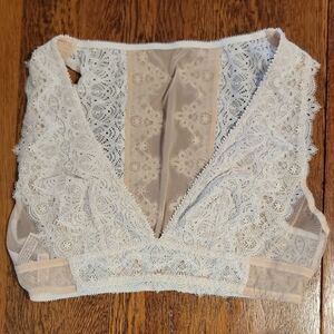 Victoria's Secret Ivory Lace Bralette Sz M